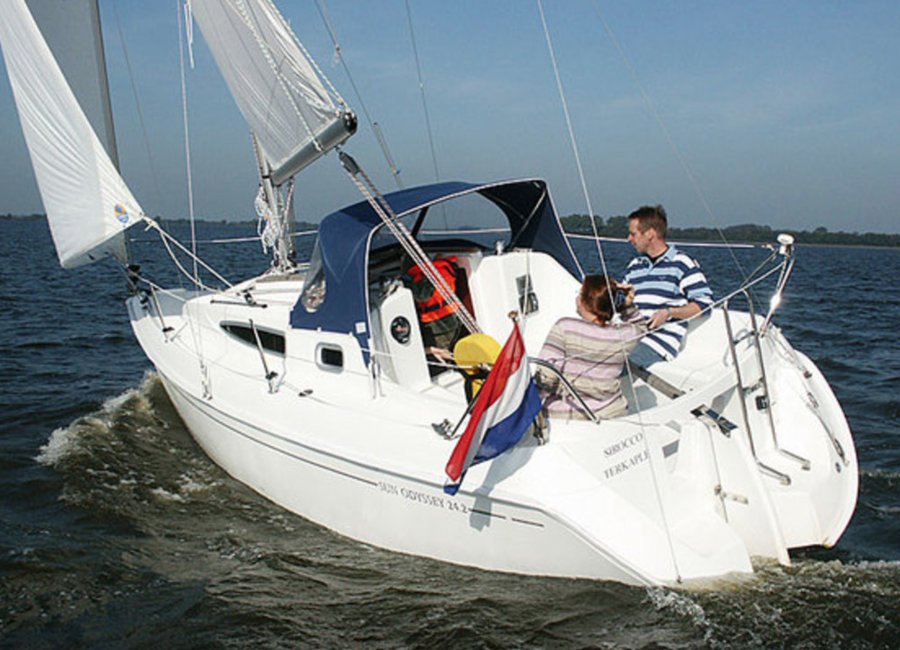 Rent a boat in the Netherlands and sail on the Frisian lakes and the IJsselmeer